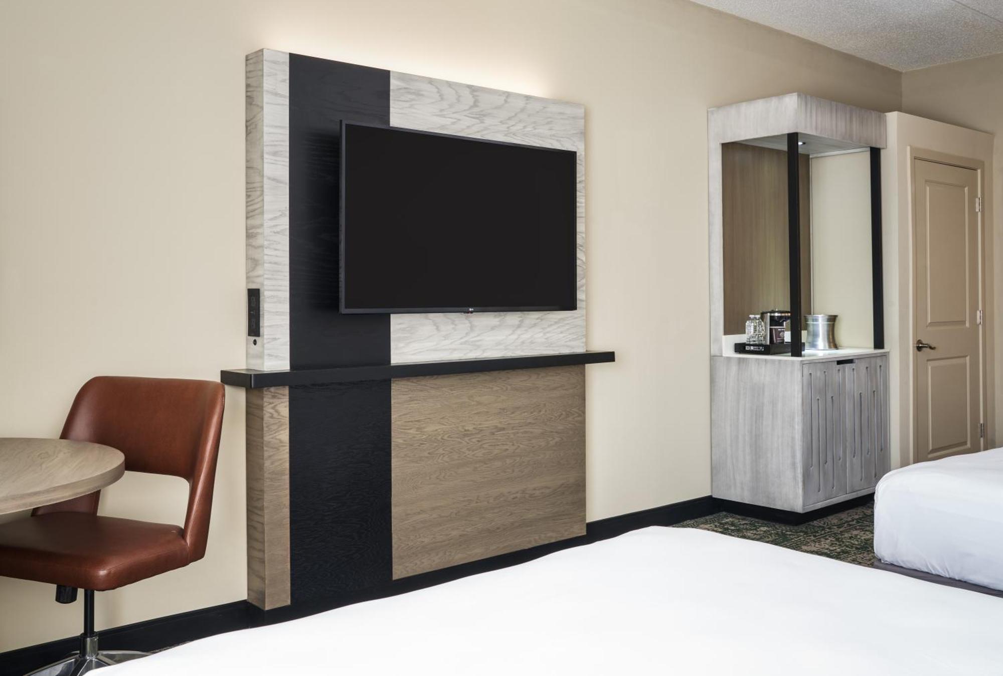 Queen Room Two Queen Beds