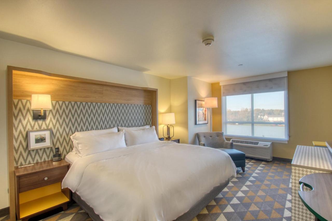 Holiday Inn - Appleton By Ihg: What To Expect From 3 star Hotel With ...